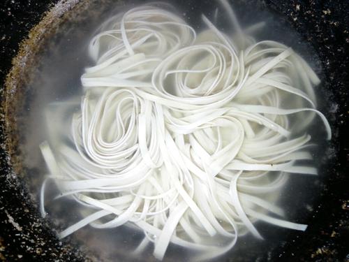 【青椒炒豆腐皮】