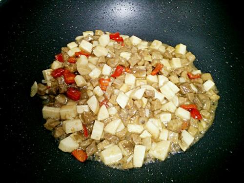 【杏鲍菇炒牛肉】