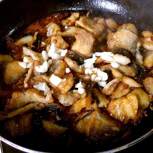 【干煸黑鱼片】