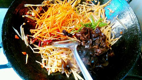 【鱼香土豆丝】