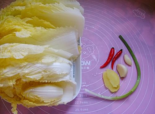 【酸辣娃娃菜】