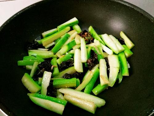 【 家常炒丝瓜】