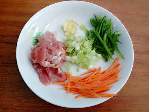 【肉炒萝卜干】