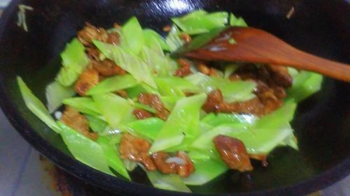 【肉片莴笋】