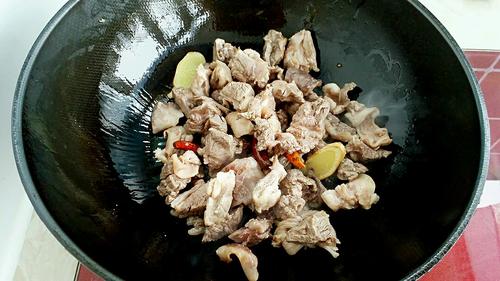 【番茄土豆烧牛腩】