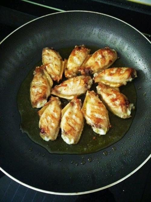 【蒜香鸡中翅】