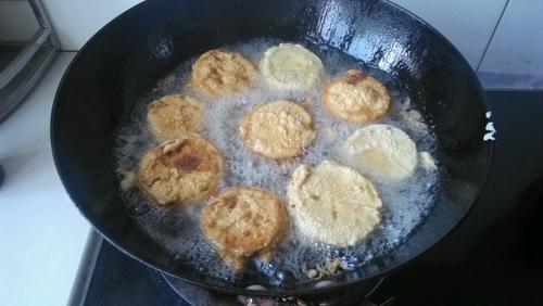 【香酥炸茄盒】