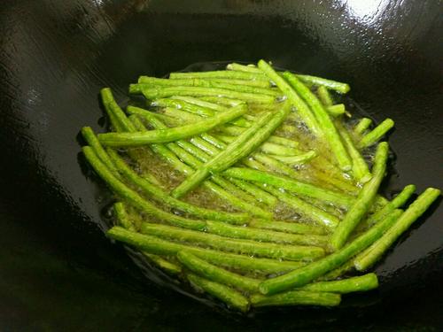 【咸鱼炒豆角】