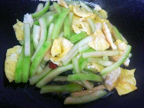 【西瓜皮炒鸡蛋】