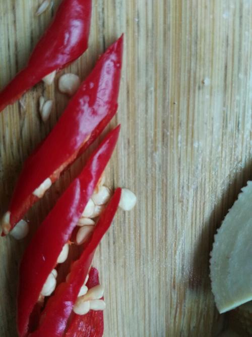 【芹菜炒豆腐干】