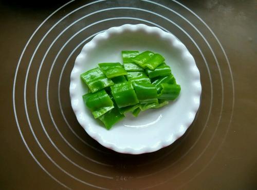 【高压锅炖排骨】