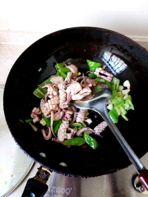 【青椒鱿鱼花】