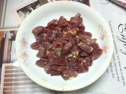 【彩椒炒鸡心】