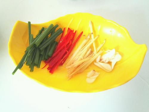 【酸笋炒花蛤】