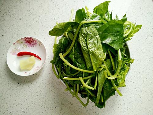 【姜汁菠菜】