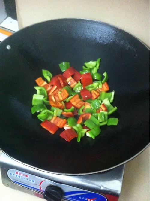 【彩椒炒鸡心】