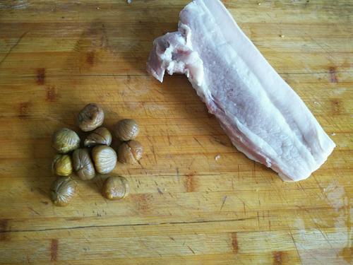 【栗子红烧肉】