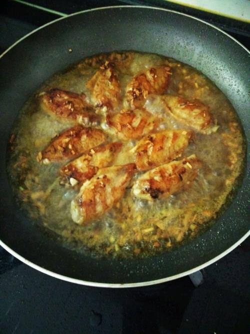 【蒜香鸡中翅】