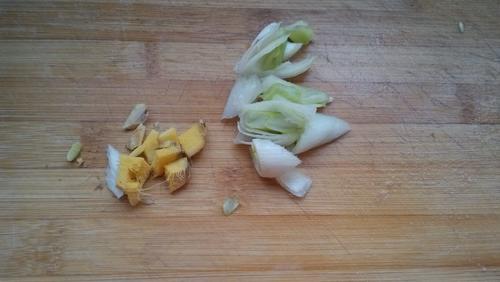 【芸豆角炒肉丝】