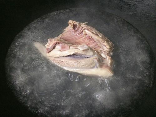 【白萝卜焖鸭肉】