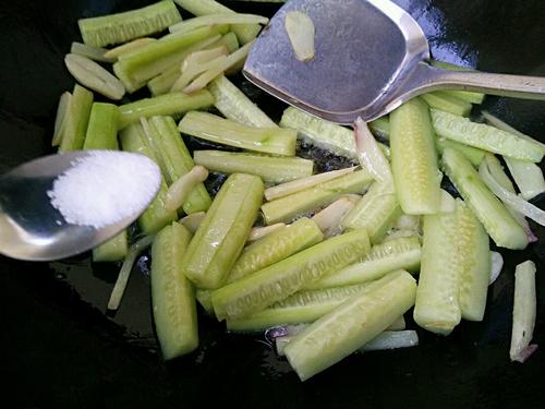 【青瓜小炒】