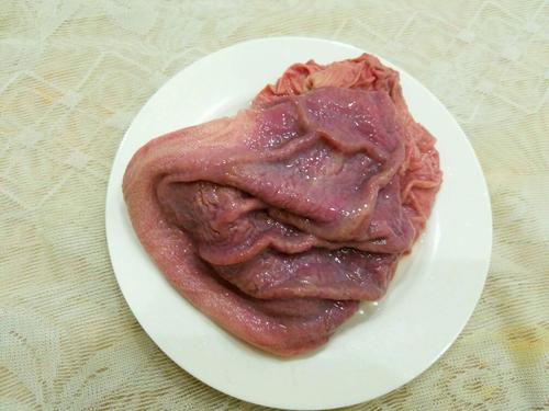 【红椒炒肚丝】