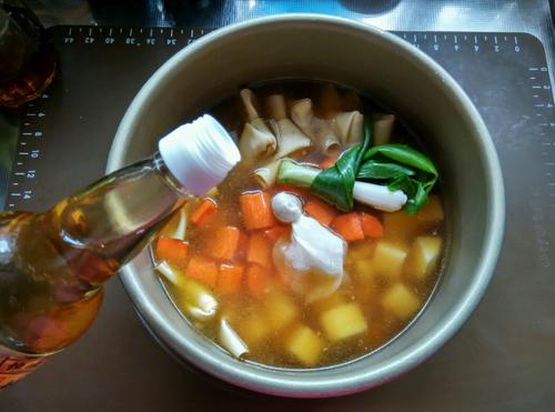 【高压锅炖排骨】