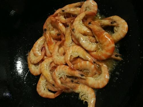 【油焖大虾】