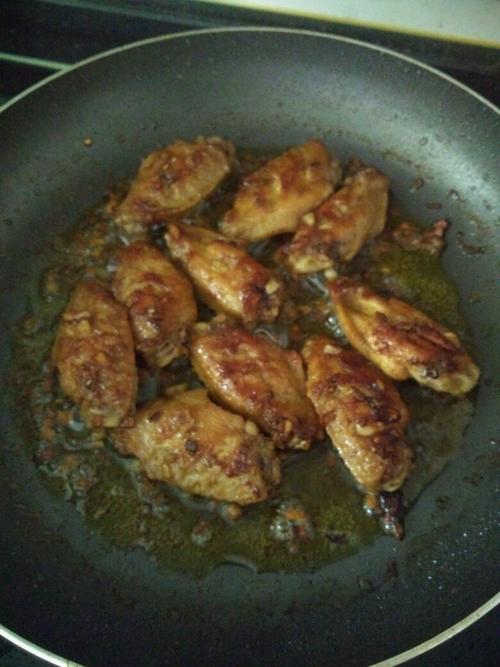 【蒜香鸡中翅】