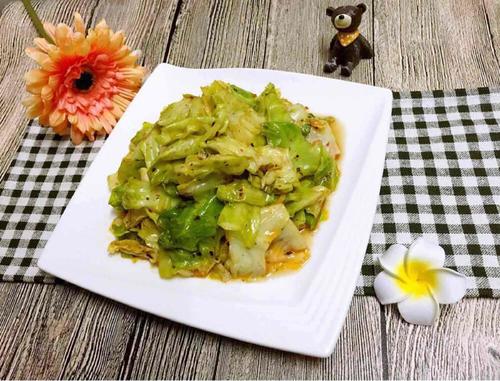 【干锅手撕卷心菜】