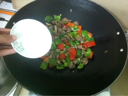 【彩椒炒鸡心】