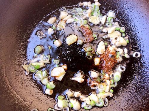 【过油肉土豆片】