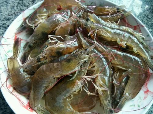 【蒜香葱油基围虾】