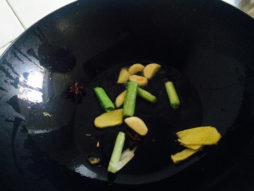 【油焖大虾。】