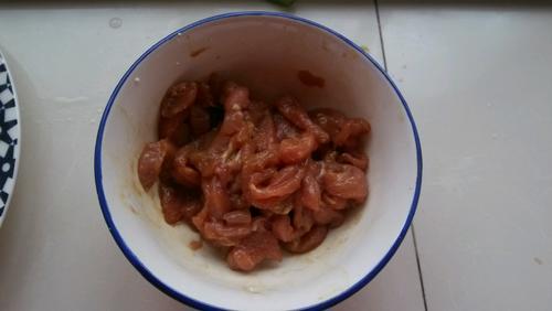 【芸豆角炒肉丝】