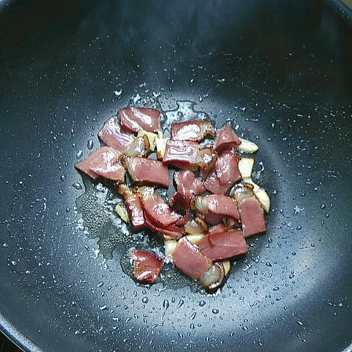 【荷兰豆炒腊肉】