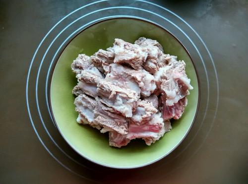 【高压锅炖排骨】