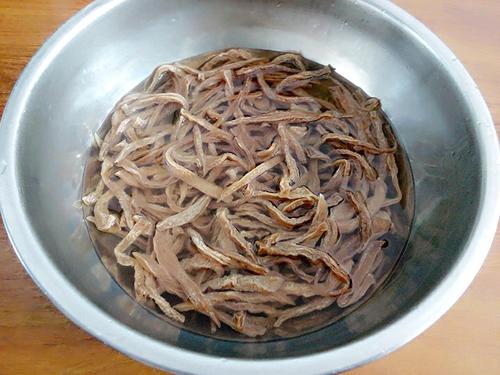 【肉炒萝卜干】