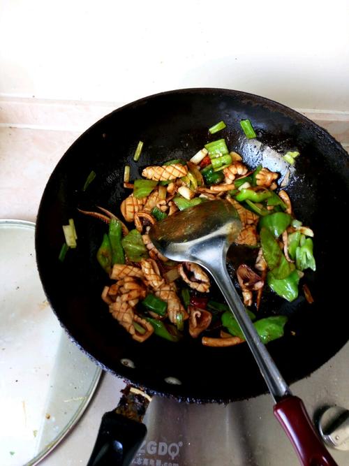 【青椒鱿鱼花】