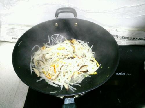 【葱香白萝卜丝】