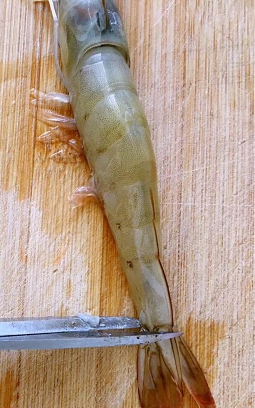 【《蒜蓉蒸虾》】