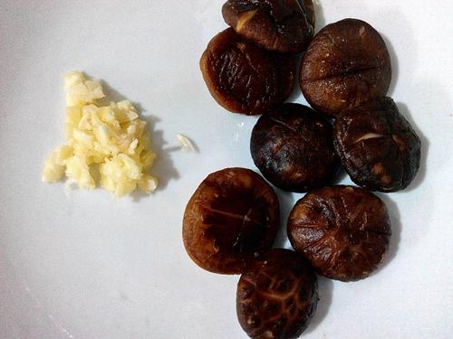 【蚝油香菇扒生菜】