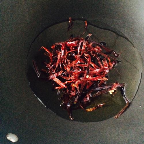 辣炒小鱼干的做法