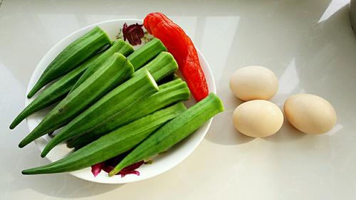 【秋葵炒鸡蛋】
