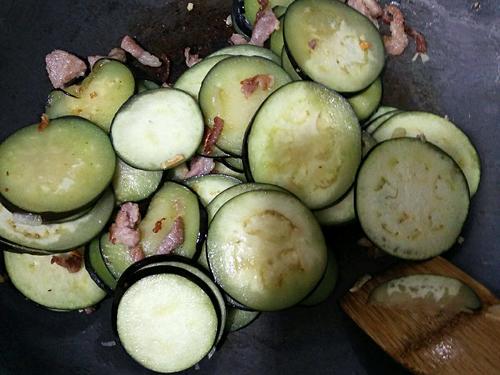 【番茄烧茄子】