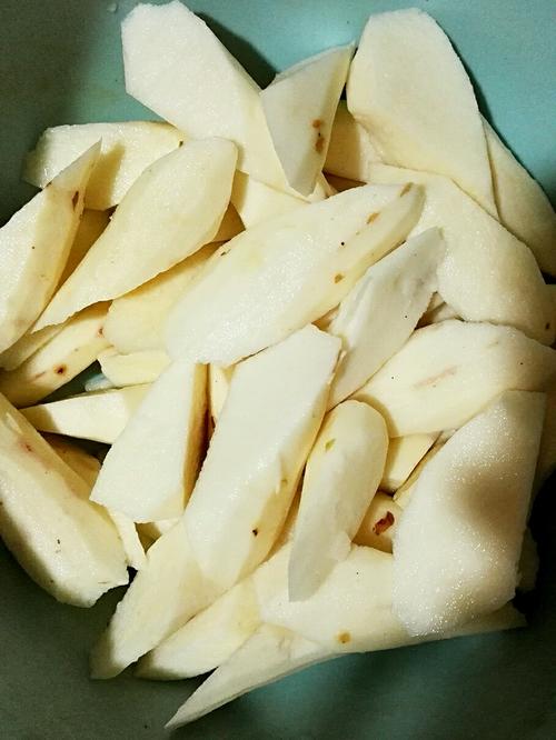 【药膳山药炖猪蹄】