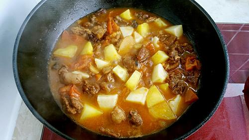 【番茄土豆烧牛腩】