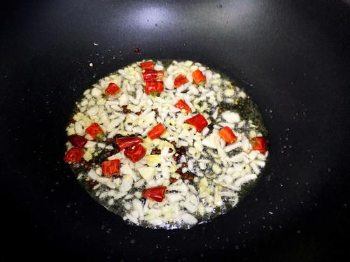 【香辣鸡翅根】