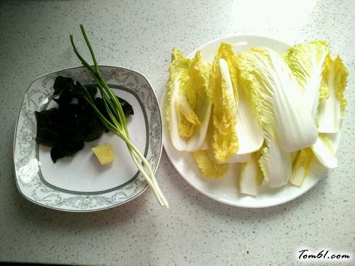 【木耳娃娃菜】