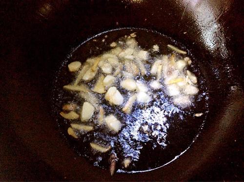 【排骨烧豇豆】